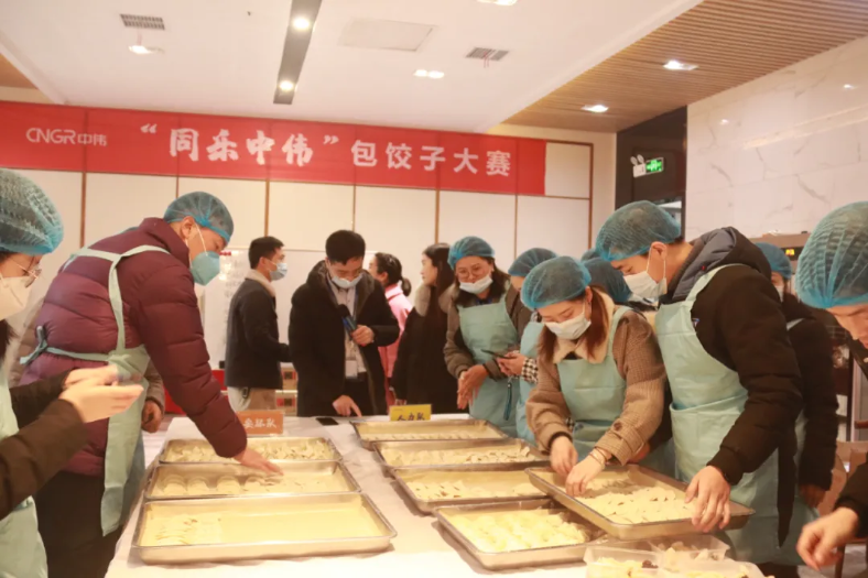 以爱为家 一路过年丨PT电子游戏新资猜中部产业基地发展迎新春主题系列活动