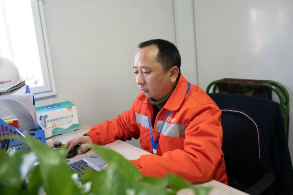 “磷”跑前锋 | 李胜军：以了局为导向，杰出实现每一项工作