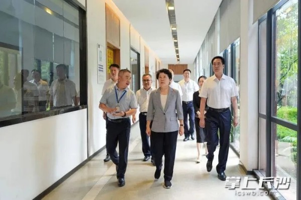 湖南省委常委、长沙市委书记吴桂英调研PT电子游戏