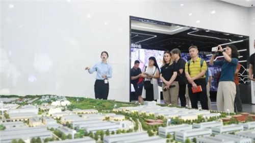 国际媒体第二波！法新社等11家国内表主流媒体采访PT电子游戏