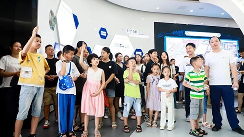 新能源索求之旅 | PT电子游戏铜仁（上市主体）产业基地科技馆迎来100余名中幼学生参观