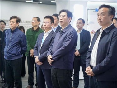 湖南省政协党组成员、秘书长邓群策带队调查调研PT电子游戏宁乡产业基地